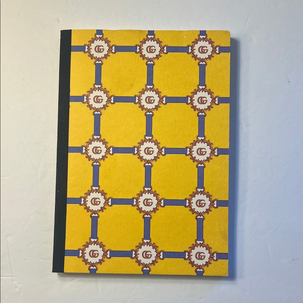 GUCCI GG Yellow and Blue Patterned Notebook RARE Find! LIMITED EDITION - Picture 14 of 16